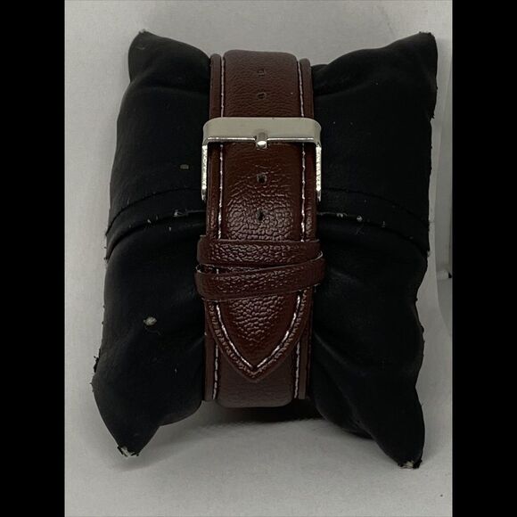 Michael Kors Everest MK5873 Women's Brown Leather Analog Dial Quartz Watch VK688 - Picture 6 of 12